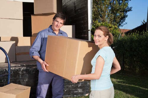 Professional flat removals for homes and apartments in Aldgate